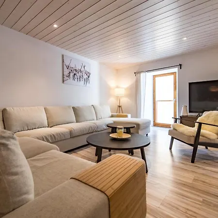 Holiday home Renovated Triplex House 8 Guests