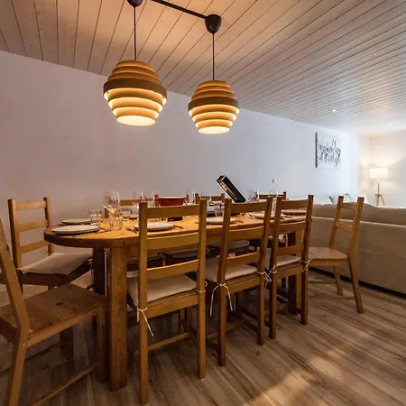 Renovated Triplex House 8 Guests *