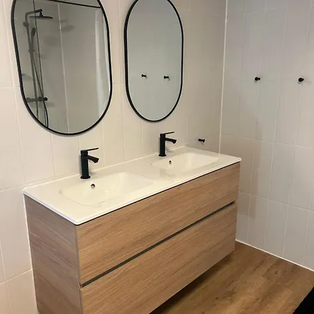 Renovated Triplex House 8 Guests * Orelle