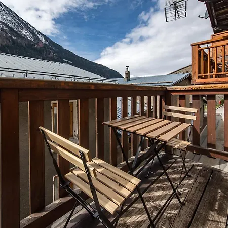 Renovated Triplex House 8 Guests * Orelle